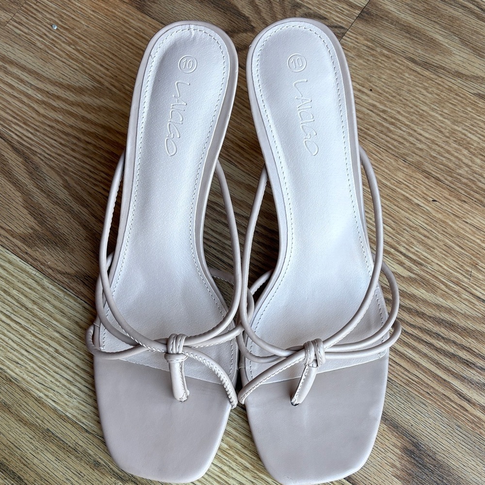 Vagabond Beige Strappy Sandals